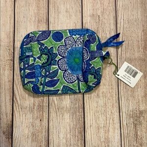 Vera Bradley Medium doodle Daisy cosmetic bag NWT